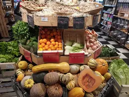 313-biocoop-nice-jardin-eden-magasin-bio-courge-potimaron-fruit-legume-saison-local.webp