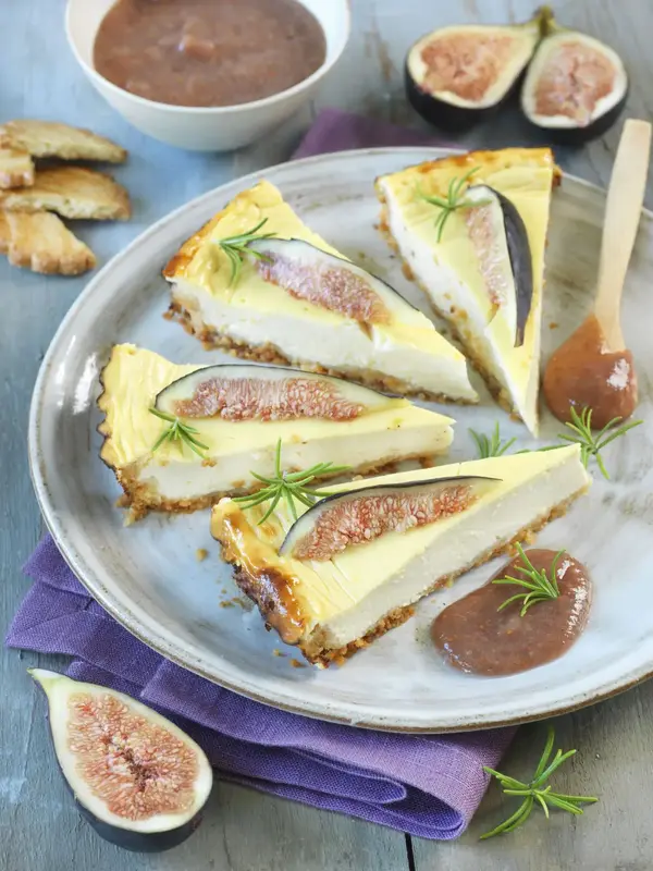 Cheesecake aux palets bretons et coulis de figue